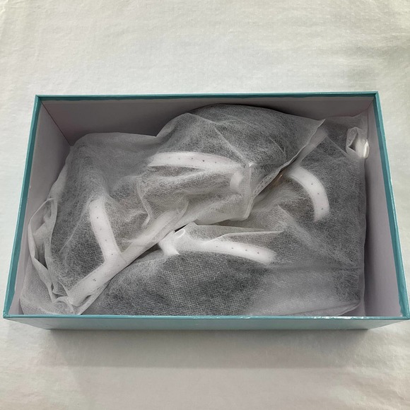 ForeMode Women T-Strap High Heels Bow Platform Round Toe Pumps, 7.5 US, Black - Picture 7 of 8